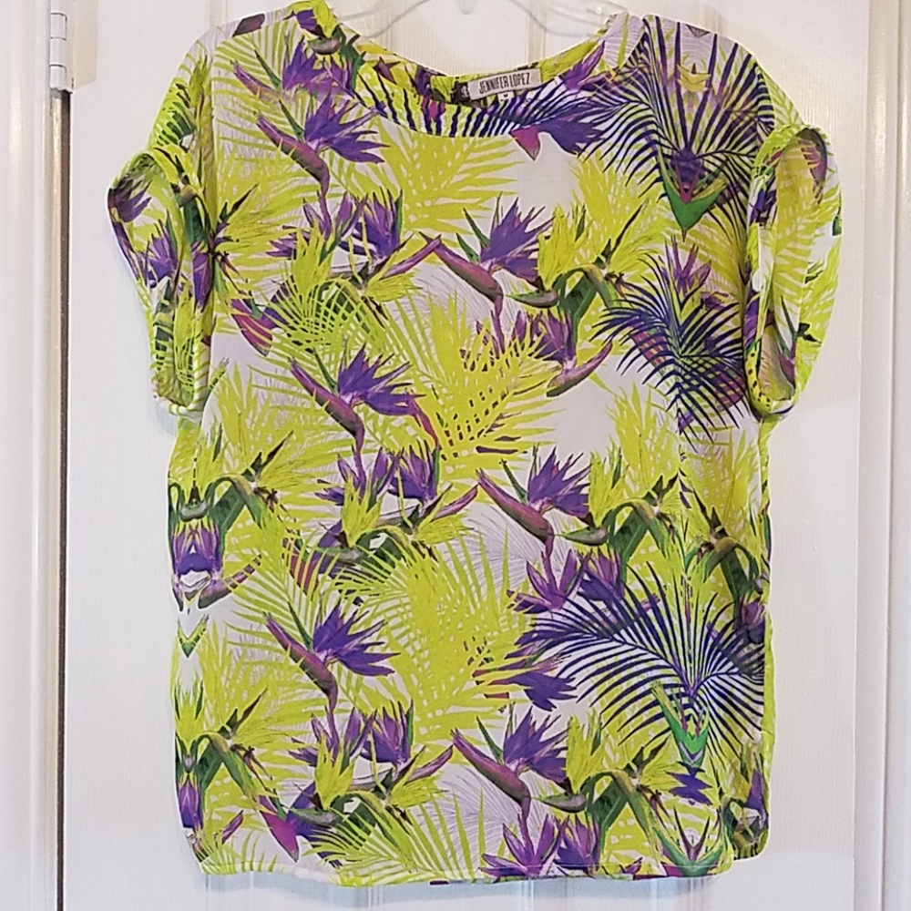Button back blouse